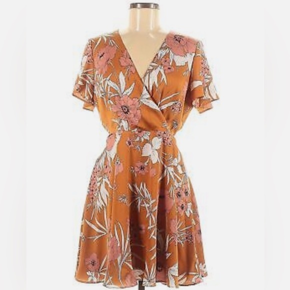 Express Dresses & Skirts - Express Floral Faux Wrap Mini Dress